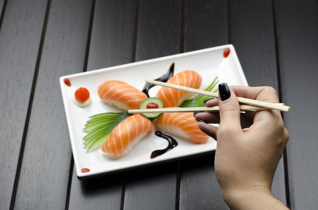Comer sushi en Leioa